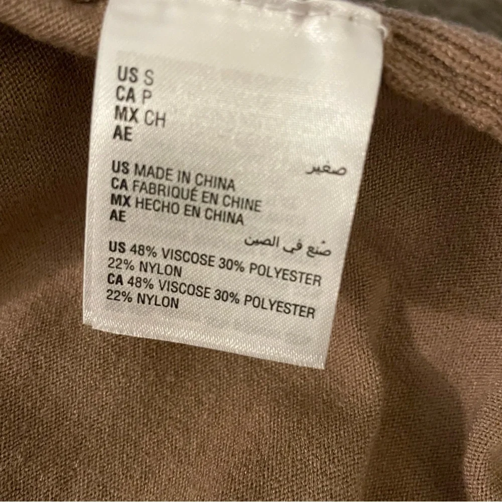 Tan V-Neck Sweater by Karen Scott Size: Small NWT!! 🤎 - Picture 13 of 15